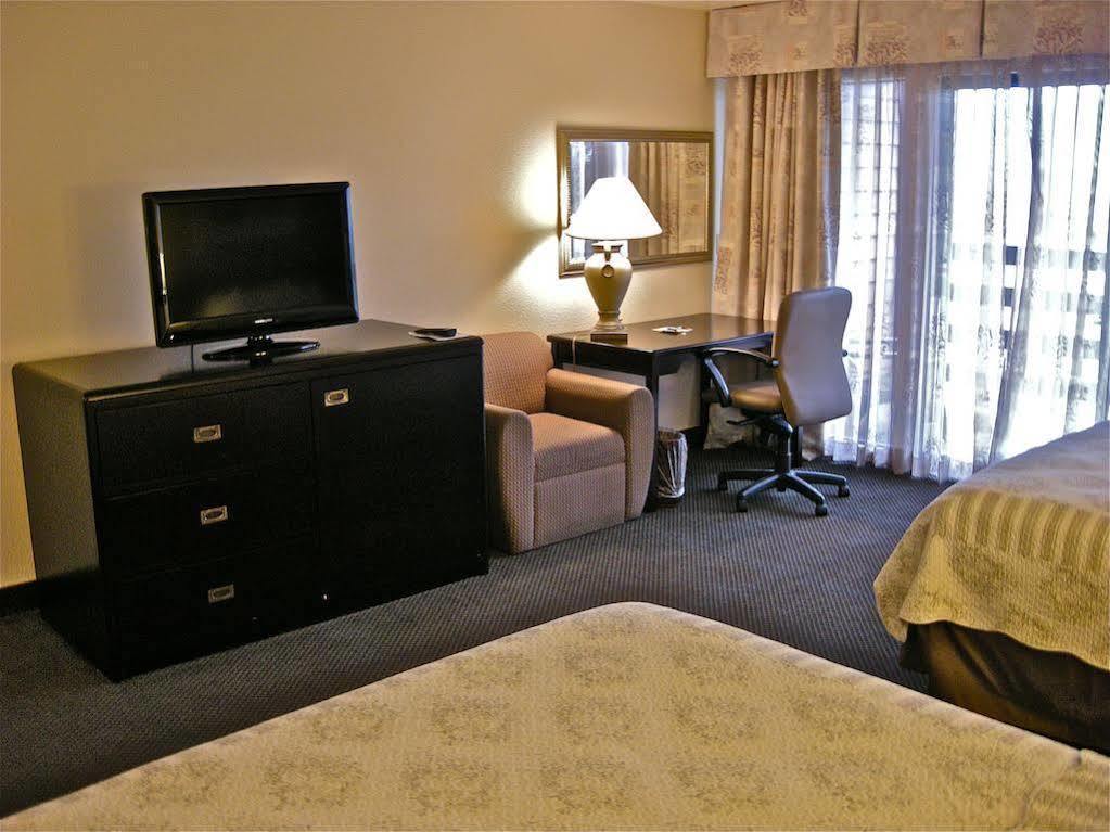 Surestay Plus Hotel By Best Western Gold Beach Esterno foto