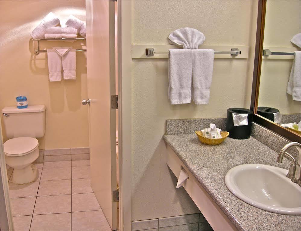 Surestay Plus Hotel By Best Western Gold Beach Esterno foto